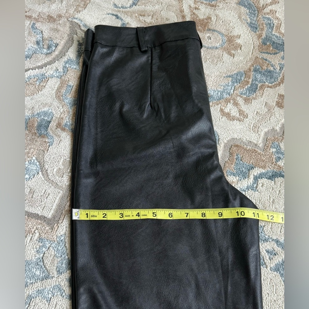 NWT BooHoo wide leg faux Fur Leather pants, black size 10 - Picture 6 of 10